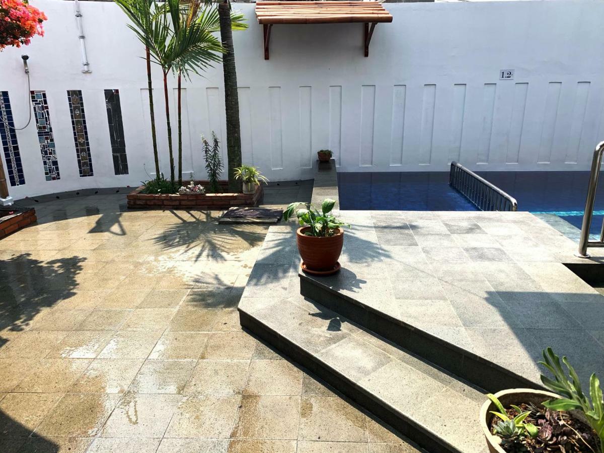 Villa Rumah Ibu Dago Бандунг Экстерьер фото