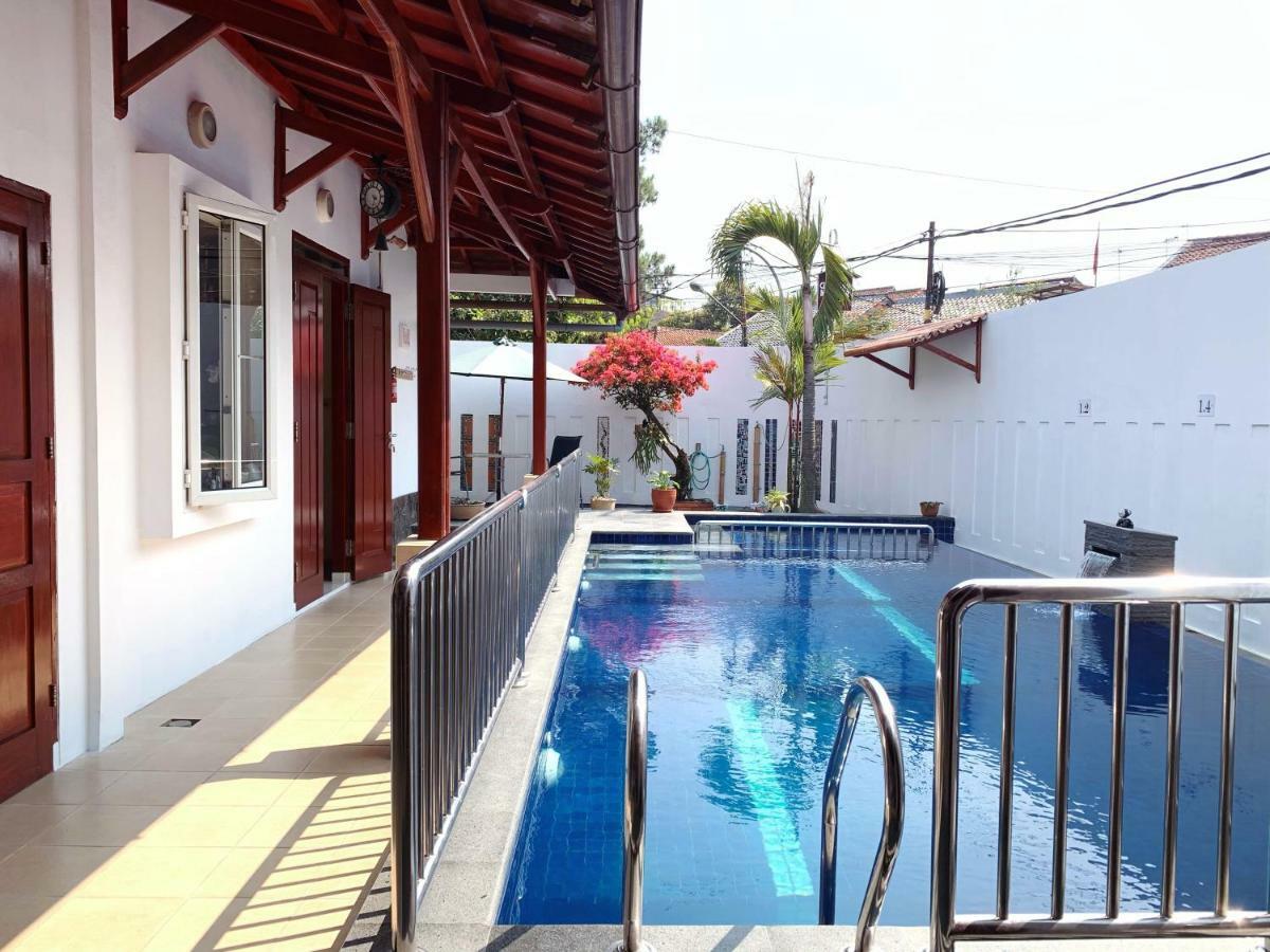Villa Rumah Ibu Dago Бандунг Экстерьер фото
