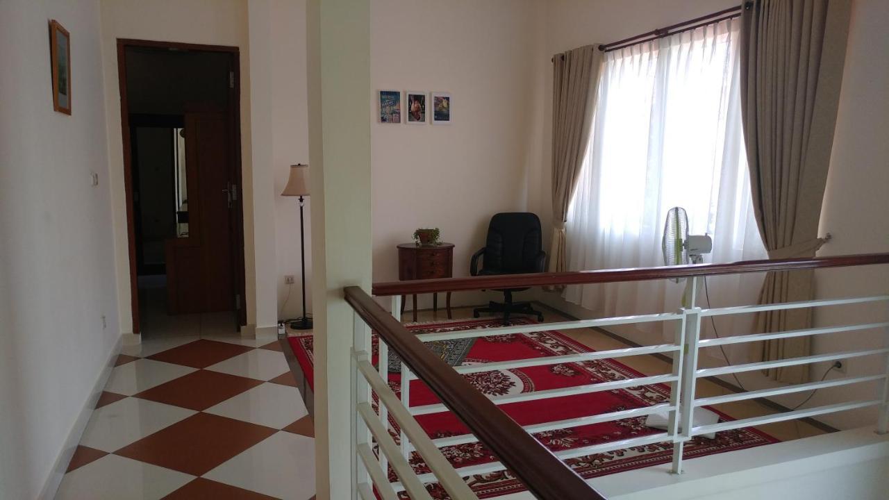 Villa Rumah Ibu Dago Бандунг Экстерьер фото